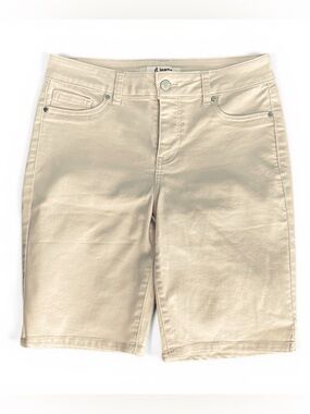 NWOT d. jeans Size 6 Cream Color Stretch Bermuda Shorts